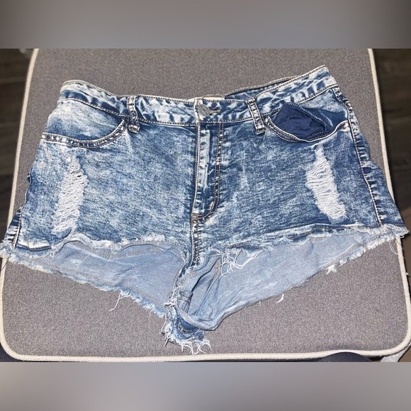 High Rise Jean Shorts - Picture 5 of 5